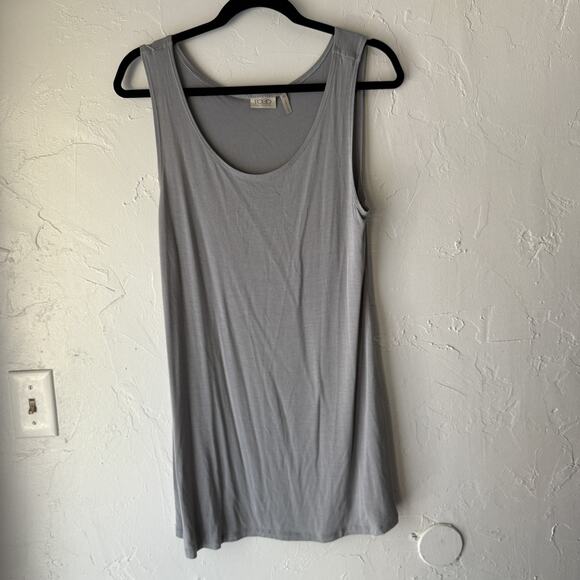 Logo Womens Medium Sleeveless Scoop Neck‎ Rayon Blend Layering Tunic Top Casual - Picture 1 of 8